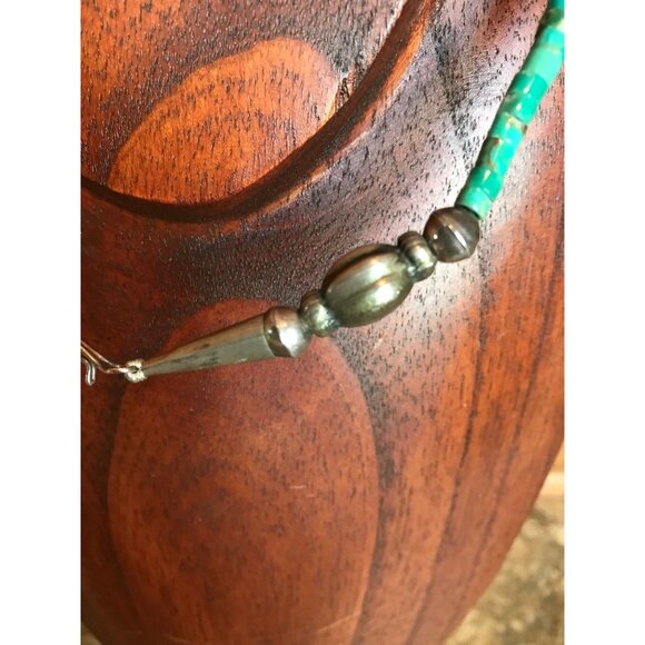 Vtg Necklace Graduated Turquoise & Shell With 2 Black Onyx And 1 Large Turquoise - Picture 8 of 10